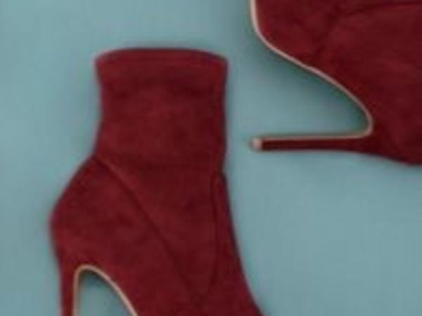 Wine suede boots