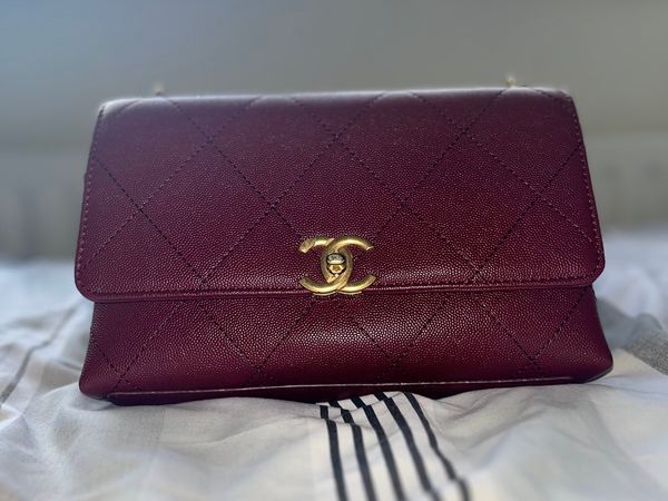 Chanel Burgundy Wallet On Chain Handbag.