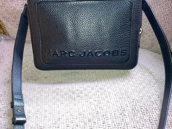 Marc Jacobs -   The box 23 tote bag.