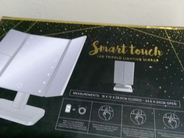 Smart touch LED trifold lighting mirror new