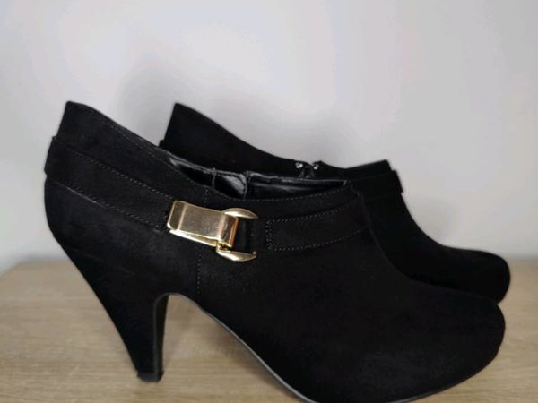 Women's black ankle boots