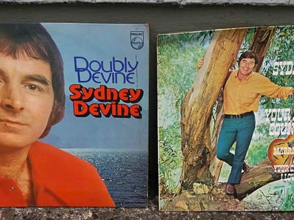 Sydney Devine Vinyl Collection (6)