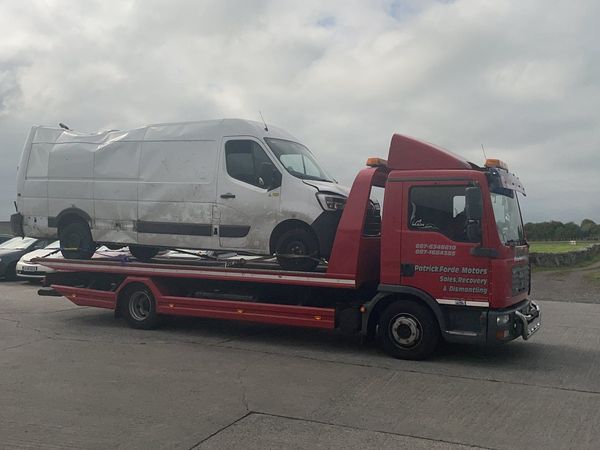 Renault master vans wanted for dismantling