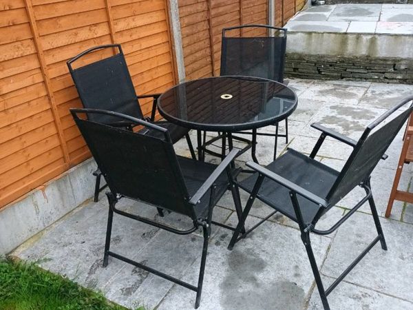 Garden table and 4 chairs