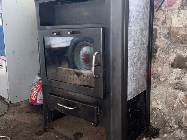 Back boiler stove