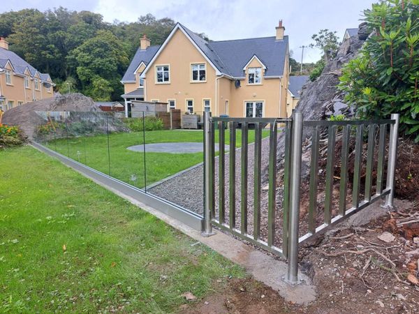 Stainless Railings and Glass Balustrade