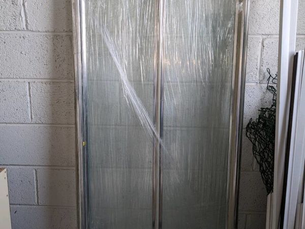 Shower enclosure