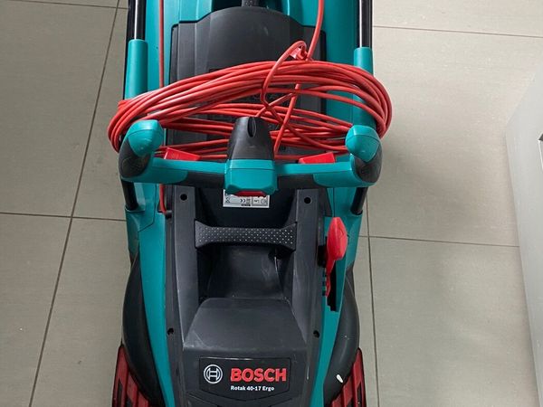 Bosch Rotak 40-17 electric lawnmower
