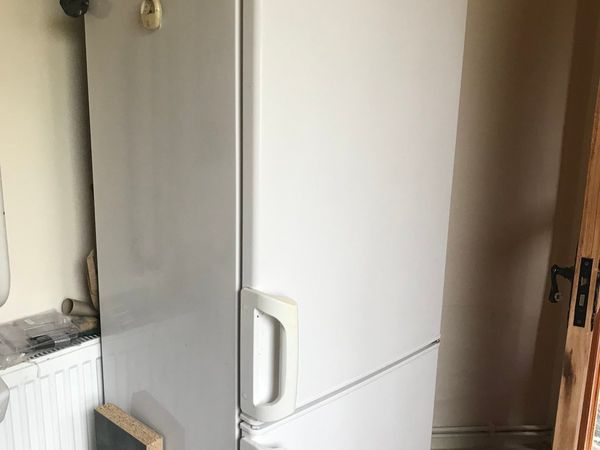 Zanussi frost free fridge freezer