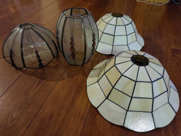 Wooden lamp and glass shade's
