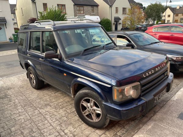 Vintage Land Rover Discovery 2