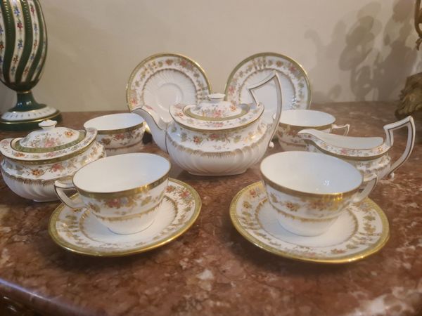 Antique 4 person wedgwood teaset