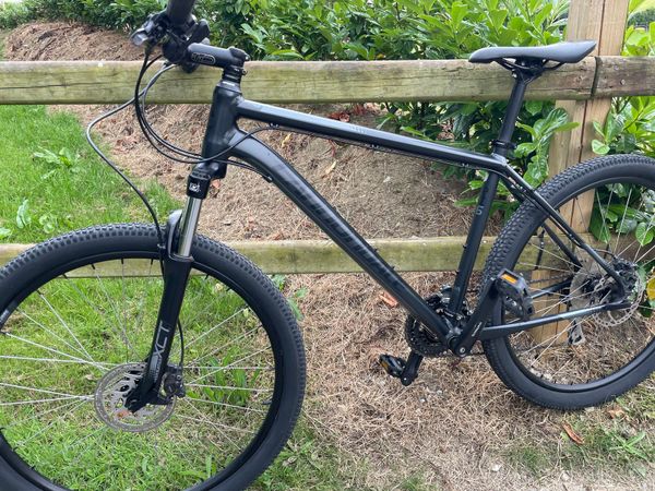 Cannondale mountain bike (As new)