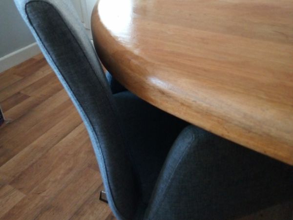 Solid Oak dinning table