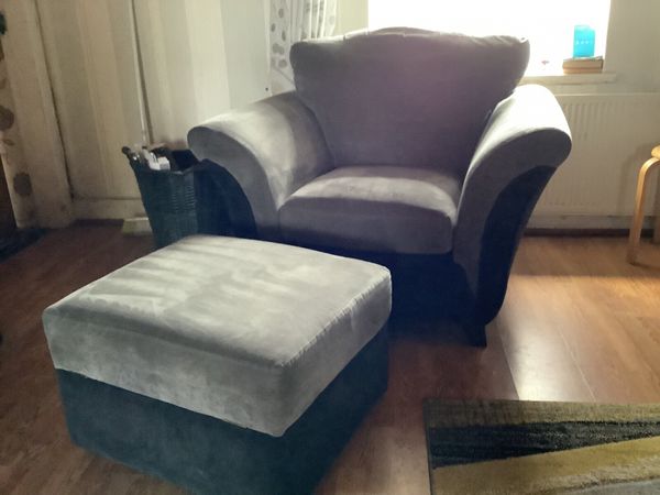 Sofa and two chairs with footstool