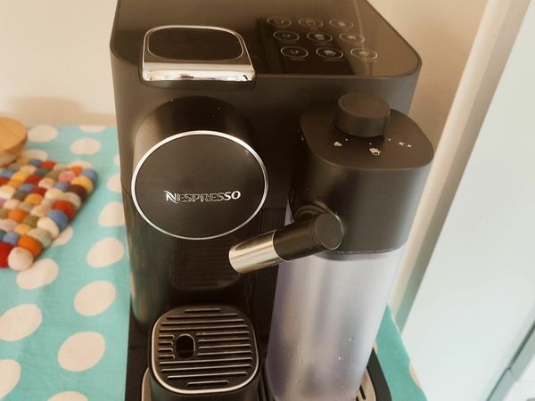 Nespresso gran lattissima coffee machine, black