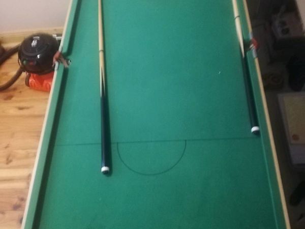 Kids pool table 6ft x 3ft for sale