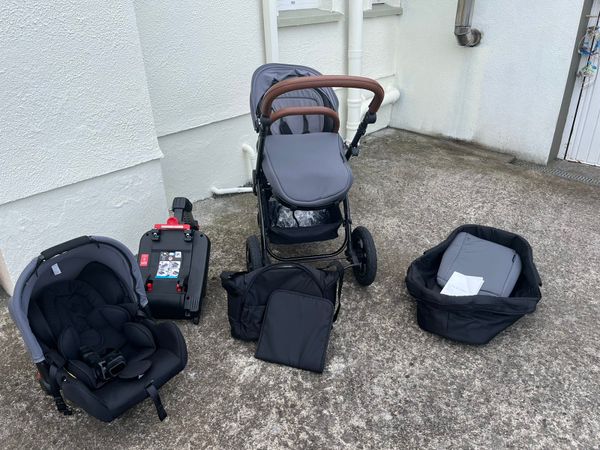 Ickle bubba Travel system