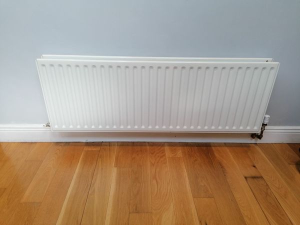Double panel radiator