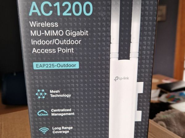 Wireless indoor outdoor access point