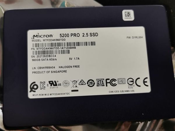 New SSD drive 1tb sata 2.5 enterprise