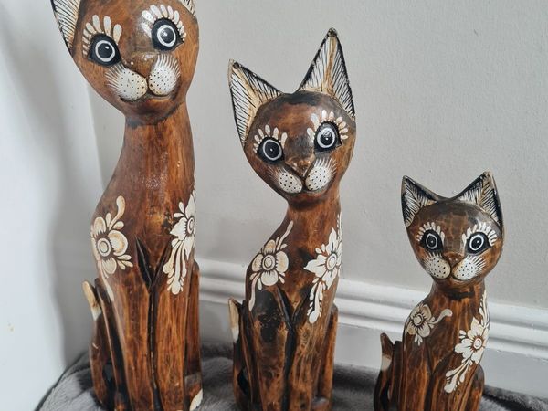 Wooden handmade 3 Cats Figurine statues
