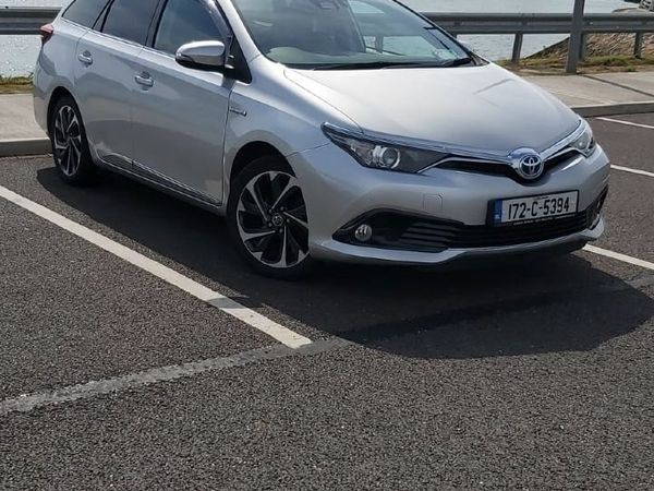 Toyota Auris 2017 - must go this week