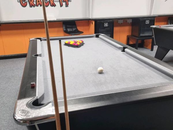 7ft Pool Table
