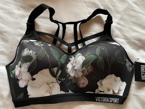 Victorias Secret sports bra 36DD new with tags