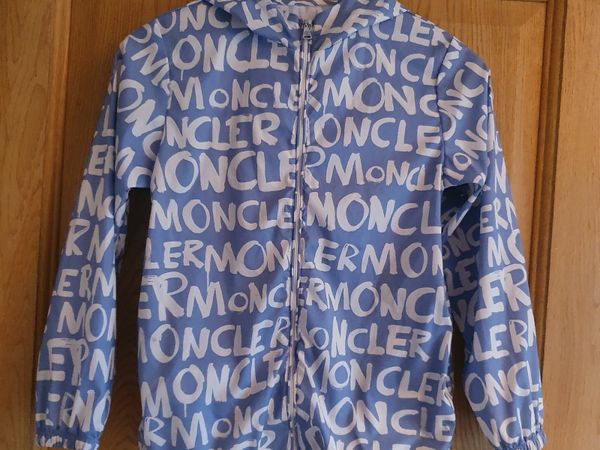Moncler (authentic)   unisex age 9-11 years