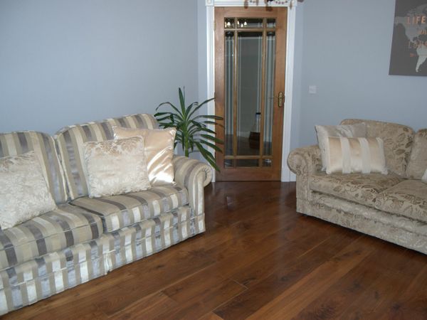 3 and 2 seater Living Room Suite/ sofa set
