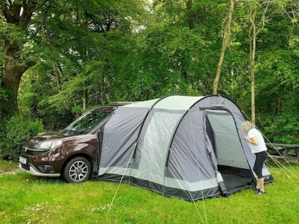 Tent. Drive-away awning.