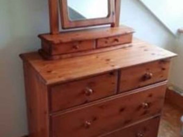 Pine chest drawers with vanity mirror 35" x 17"