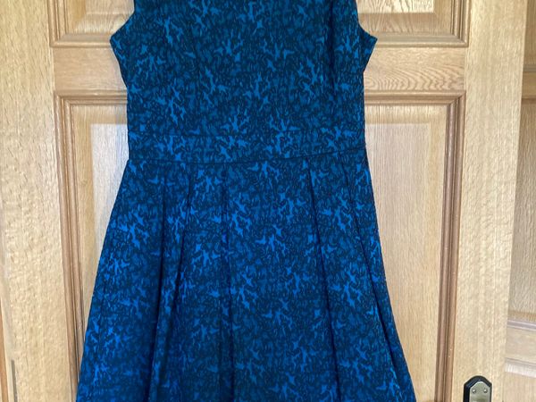 Ladies dress suited for a special size 14