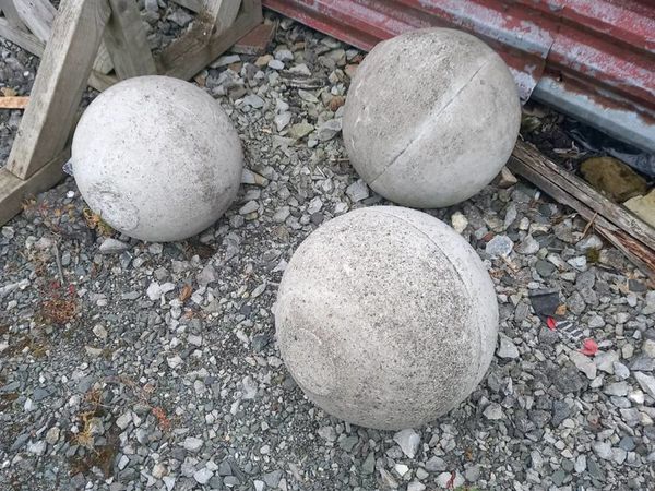 Atlas stones