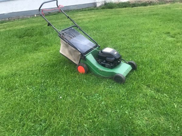 Briggs and stration lawnmower