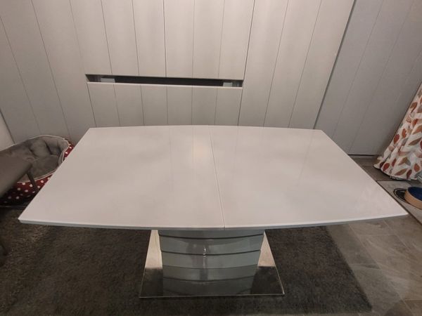 Extendable dining table Grey