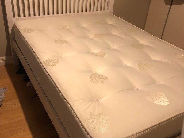 Double white wooden bed and Mattress 4ft6”