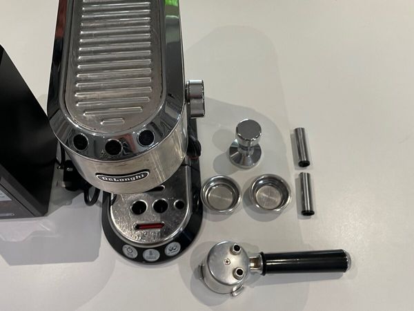 Delonghi Coffee Machine and Grinder
