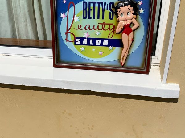 Betty boo sign