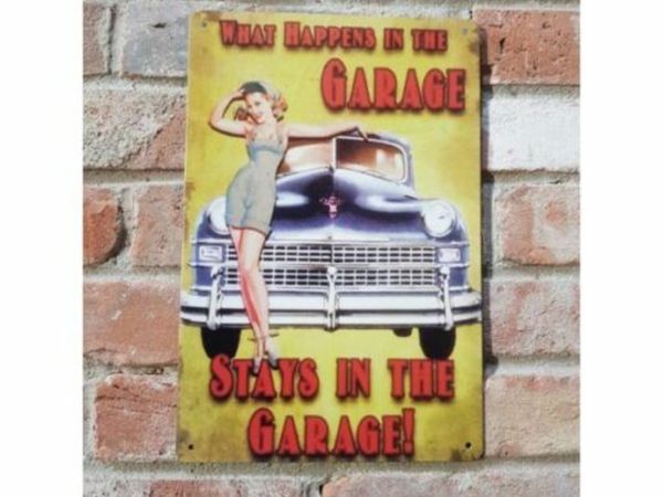 What Happens in the Garage – Small