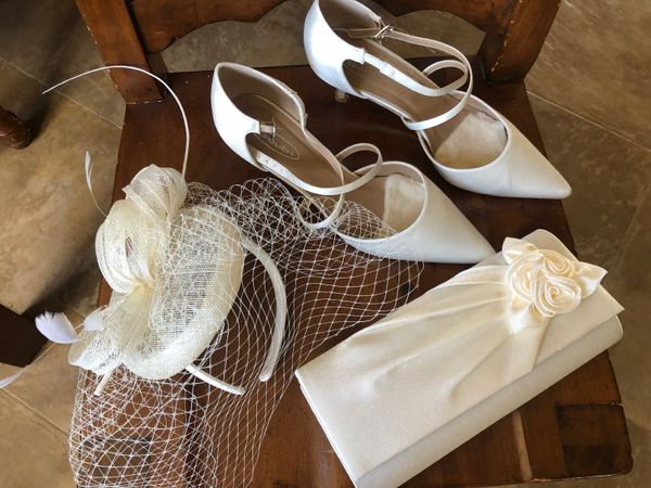 Shoes, bag and fascinator.