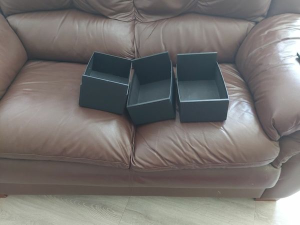 Cd/dvd storage boxes