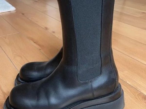 Bottega Veneta Leather Black Ankle Boots 37.5