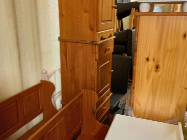 3 matching lockers in excellent condition