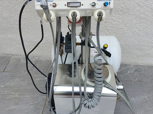 iM3 GS Deluxe Dental Unit with oilfree compr