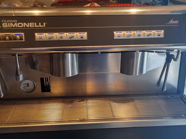 Nuova Simonelli Appia Life Vol. Espresso Machine