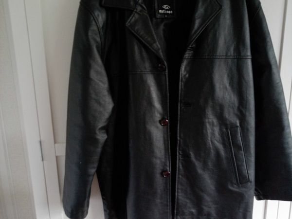 Mens Large Leather Coat, As New Never Worn