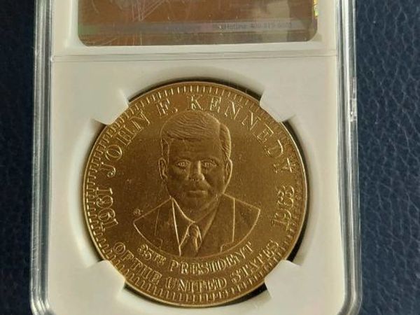 JFK COMMERTIVE COIN