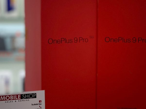 ONEPLUS 9 PRO 5G 256GB 12GB RAM BRAND NEW SEALED